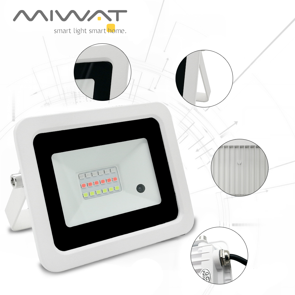 Luce di inondazione RGB 100W 5 - Outdoor Lighting Zigbee recensione e prezzo
