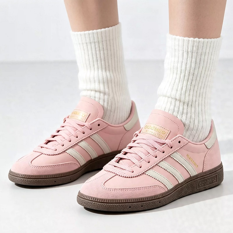 Sneakers originali Adidas con  - Outdoor Lighting Hong Kong recensione e prezzo